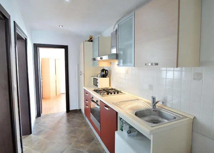 Josip-6 By Interhome Трибунь