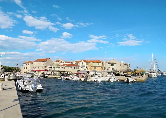 Josip-6 By Interhome *