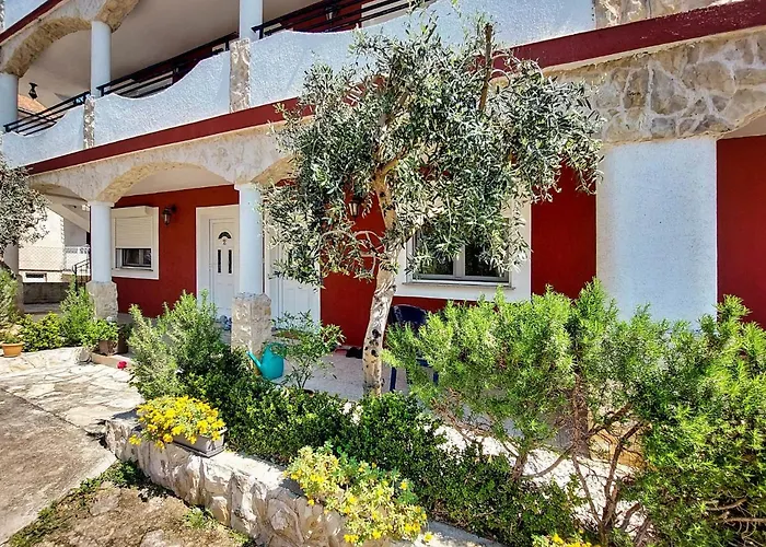 Josip-6 By Interhome *